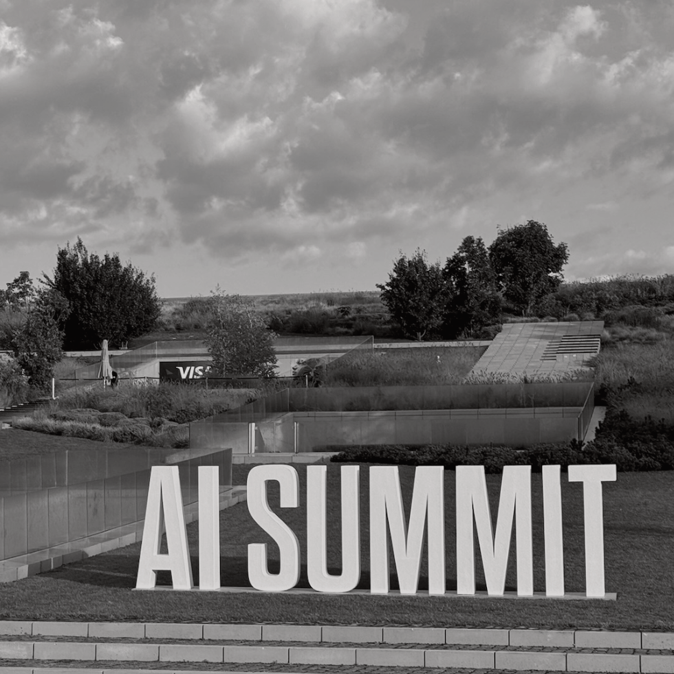 AI szinkron tolmácsolás és teljes körű rendezvénytámogatás az AI Summit-on